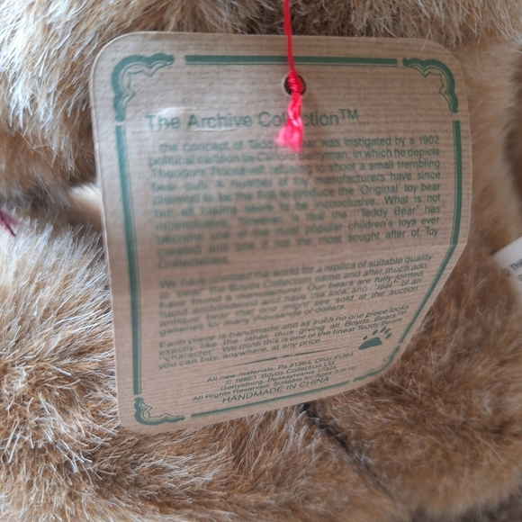 Vintage 1990 Sebastian Boyds' Bears Original tag 9.5" in sitting position. - Picture 7 of 8